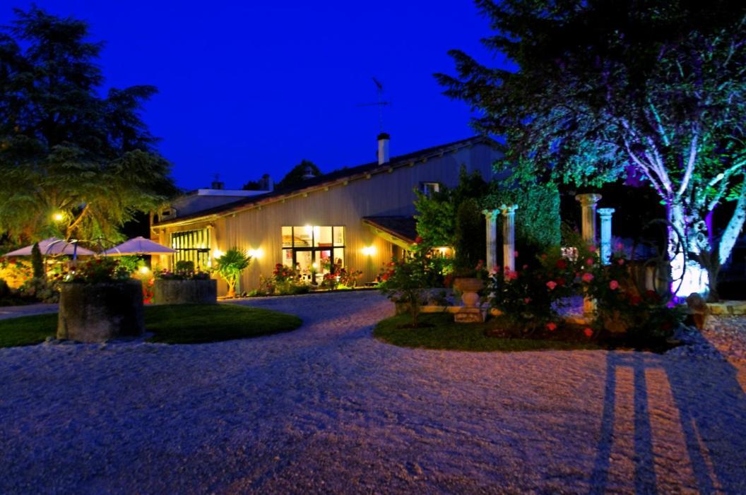 Hôtel Restaurant L'Essille Logishotel Elégance Bassac Exterior foto